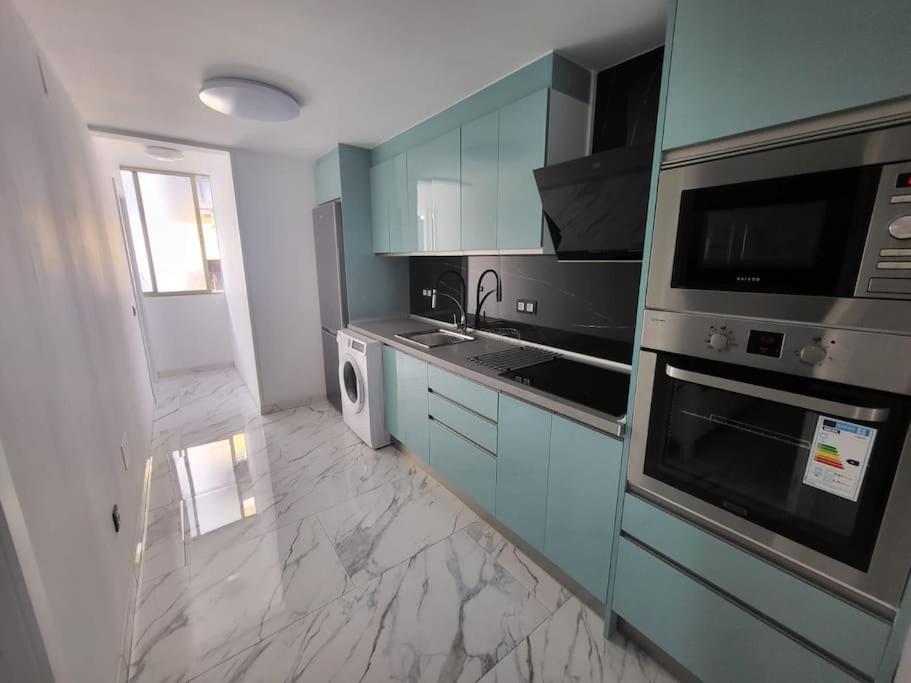 Las Canteras New 2 Bedrooms Flat At The Beach Parking Optional Las Palmas de Gran Canaria Eksteriør bilde