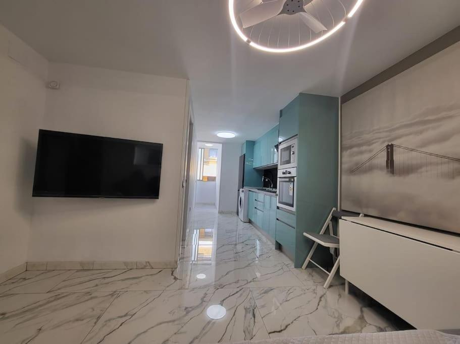 Las Canteras New 2 Bedrooms Flat At The Beach Parking Optional Las Palmas de Gran Canaria Eksteriør bilde