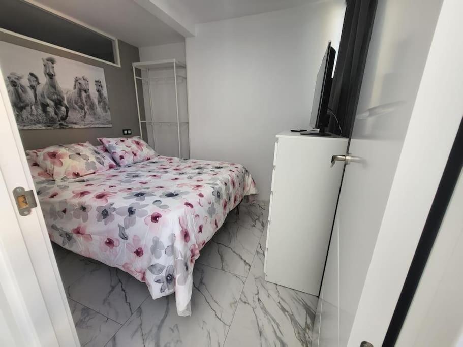Las Canteras New 2 Bedrooms Flat At The Beach Parking Optional Las Palmas de Gran Canaria Eksteriør bilde