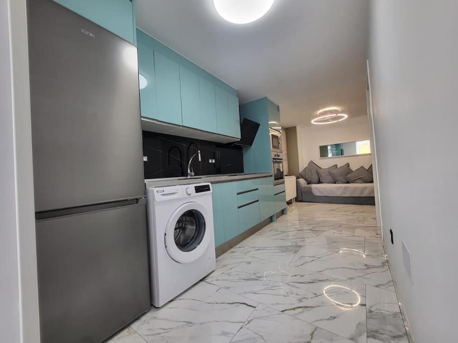 Las Canteras New 2 Bedrooms Flat At The Beach Parking Optional Las Palmas de Gran Canaria Eksteriør bilde