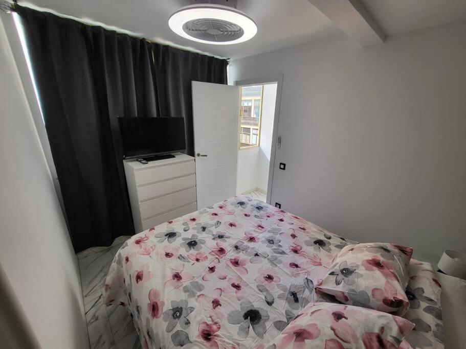 Las Canteras New 2 Bedrooms Flat At The Beach Parking Optional Las Palmas de Gran Canaria Eksteriør bilde