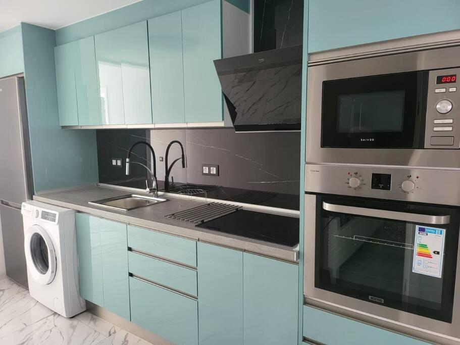 Las Canteras New 2 Bedrooms Flat At The Beach Parking Optional Las Palmas de Gran Canaria Eksteriør bilde